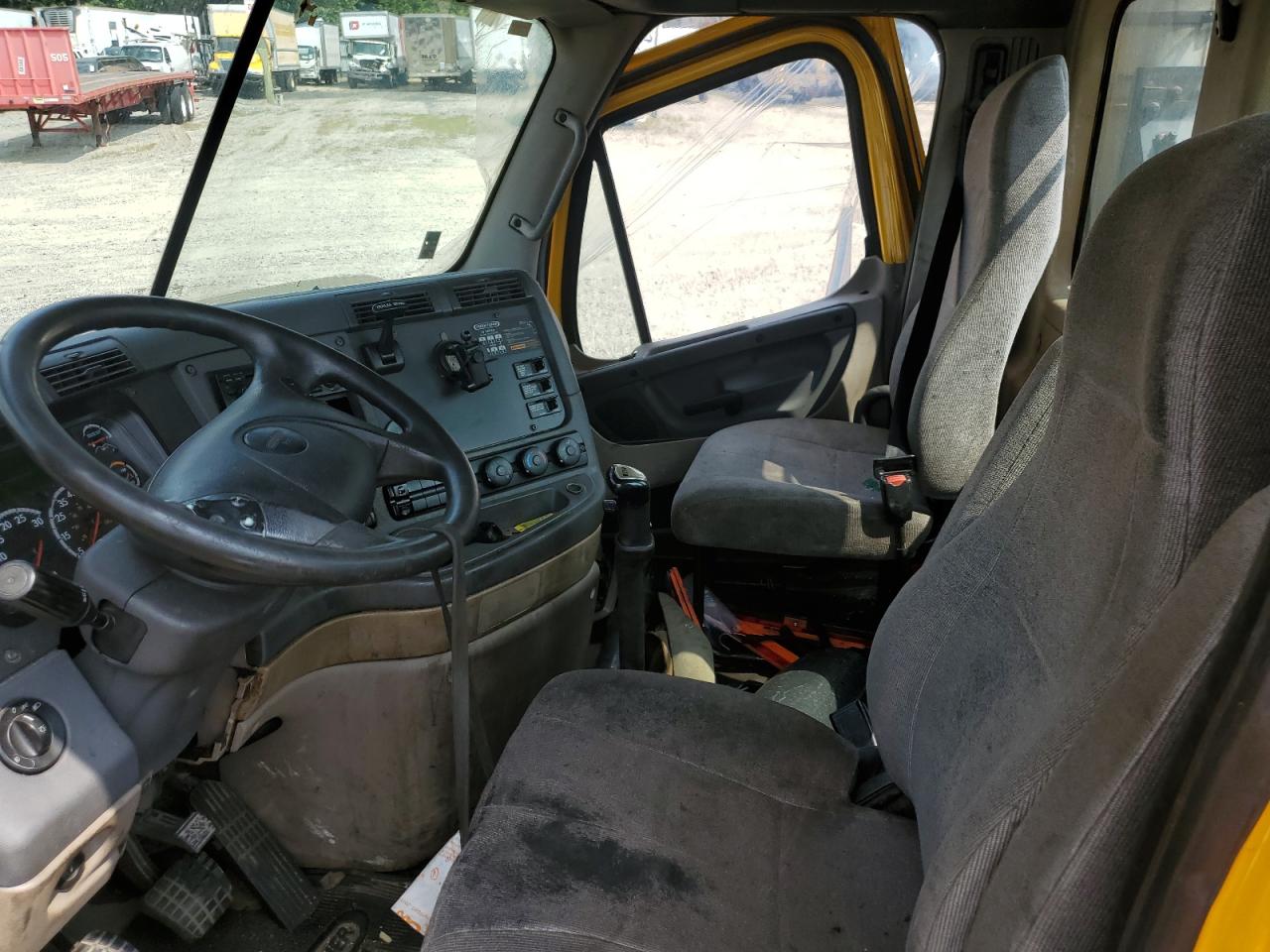 2011 FREIGHTLINER All other VIN 1FUJGEDV6BSAX7137 photo 5