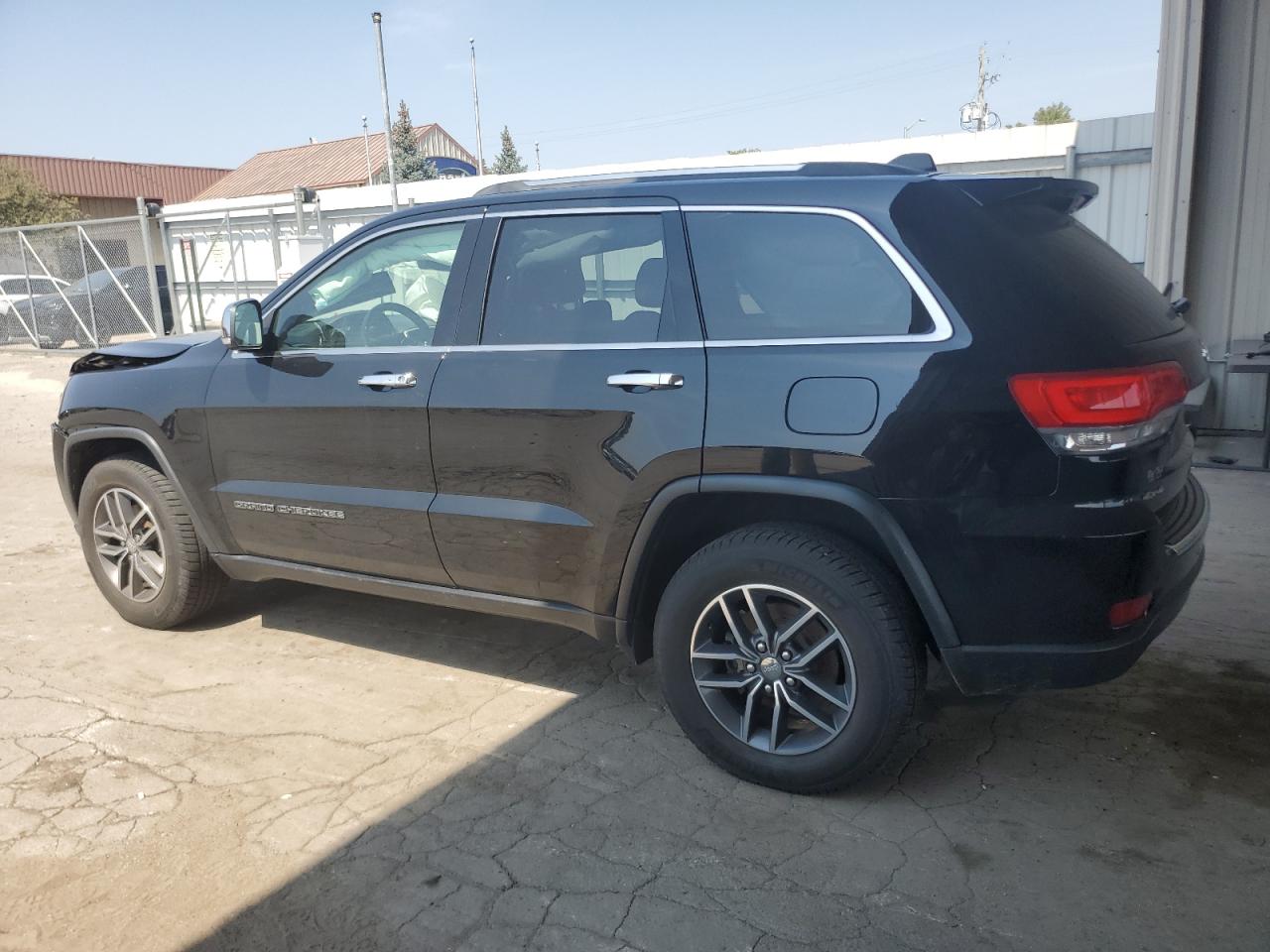 2018 Jeep Grand cher VIN 1C4RJFBG6JC246259 photo 2