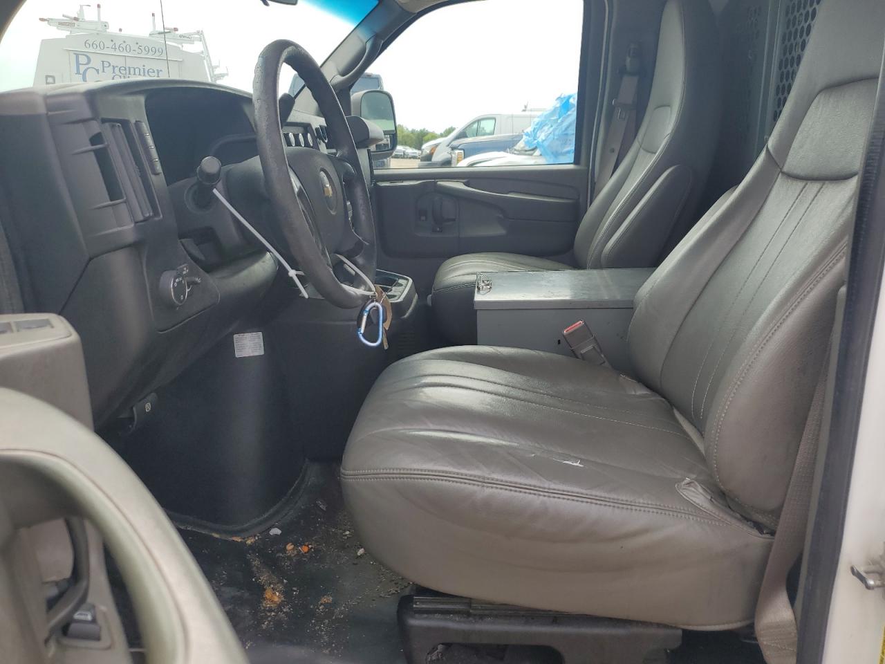 2015 Chevrolet Express VIN 1GCWGFCF9F1278049 photo 7