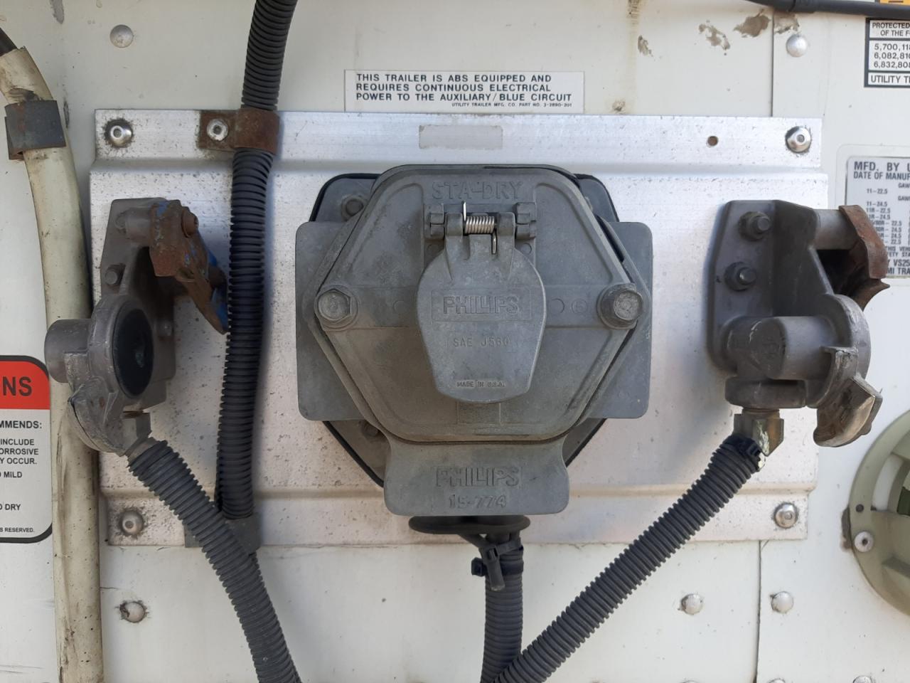 2018 UTILITY Reefer tra VIN 1UYVS2538J2321306 photo 9