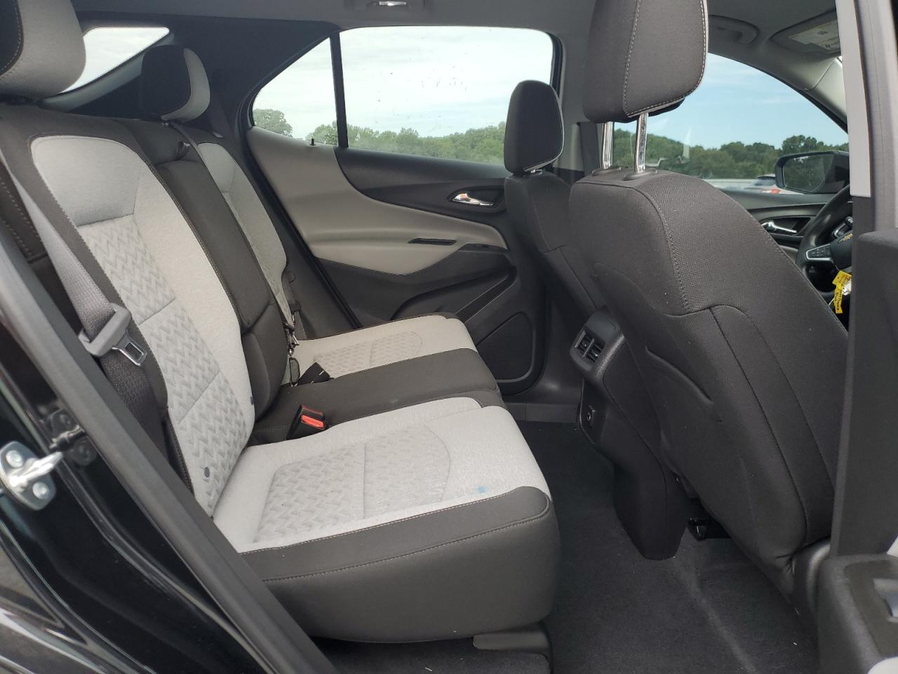 2024 Chevrolet Equinox VIN 3GNAXHEG6RL355363 photo 10