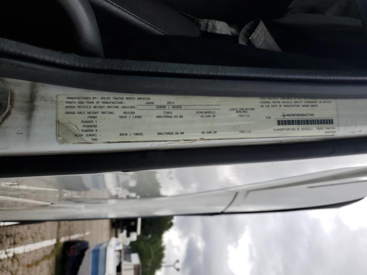 2012 Volvo Vn VIN 4V4NC9EH6CN547740 photo 10