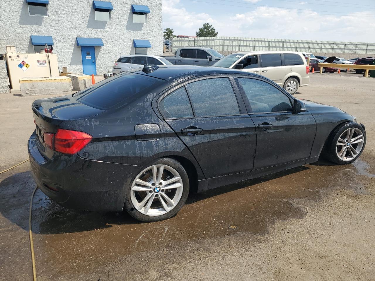 2018 BMW 3 series VIN WBA8A9C58JK622781 photo 3