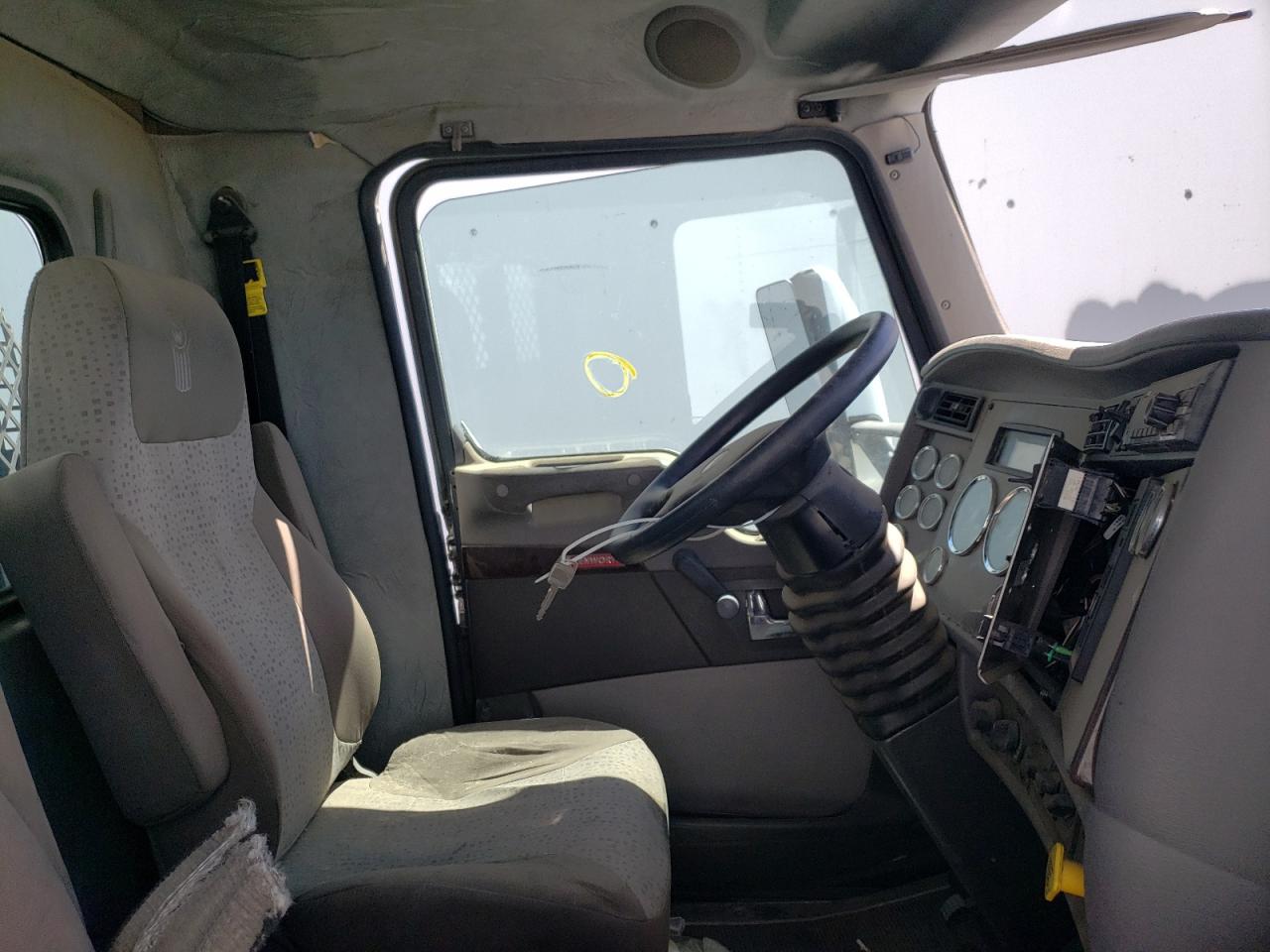 2019 KENWORTH All models VIN 2NKHHM7X8KM299456 photo 5