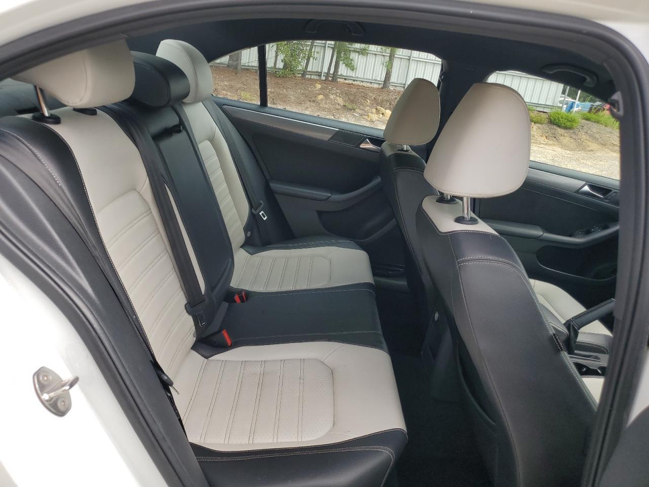 2016 Volkswagen Jetta VIN 3VWD17AJ0GM230799 photo 10