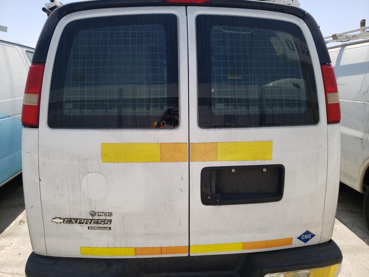2014 Chev Express VIN 1GCWGFCB5E1133683 photo 6