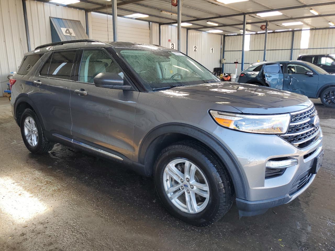 2023 Ford Explorer VIN 1FMSK8DH2PGA86605 photo 4