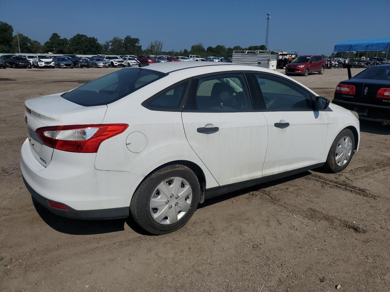 2014 Ford All models VIN 1FADP3E26EL430376 photo 3