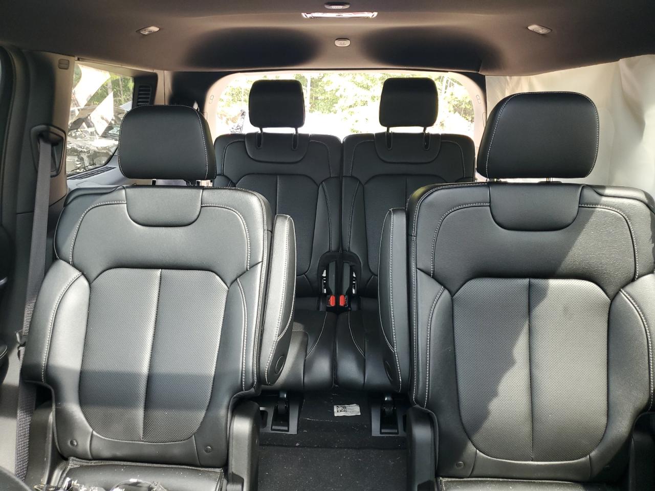 2024 Jeep Grand cher VIN 1C4RJJBG6R8580261 photo 10