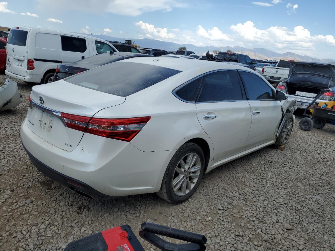 2015 Toyota Avalon VIN 4T1BK1EBXFU148706 photo 3