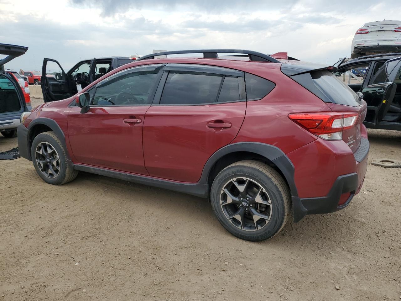 2019 Subaru Crosstrek VIN JF2GTACCXK8347522 photo 2