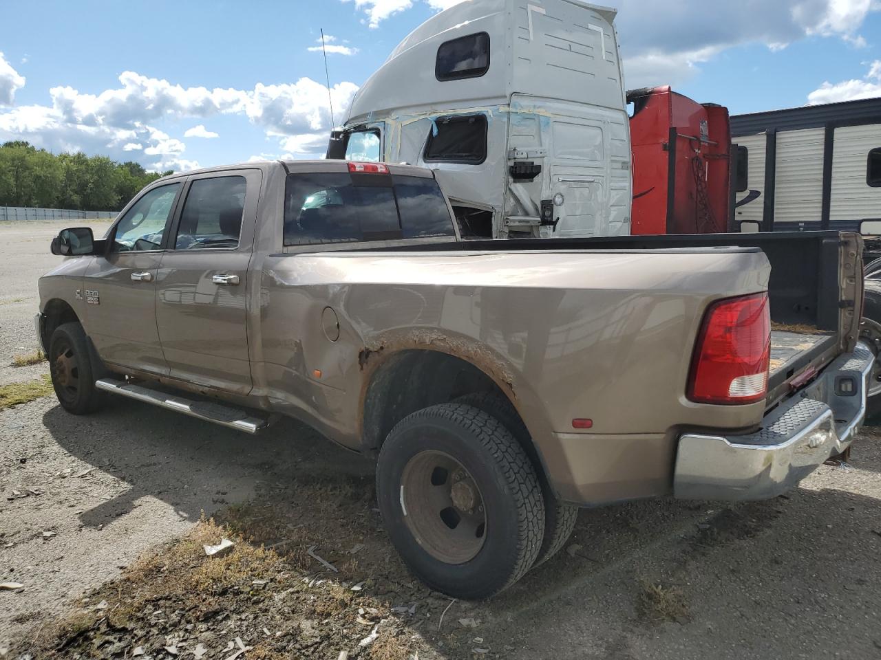 2010 Dodge All models VIN 3D73Y4CL4AG140106 photo 2