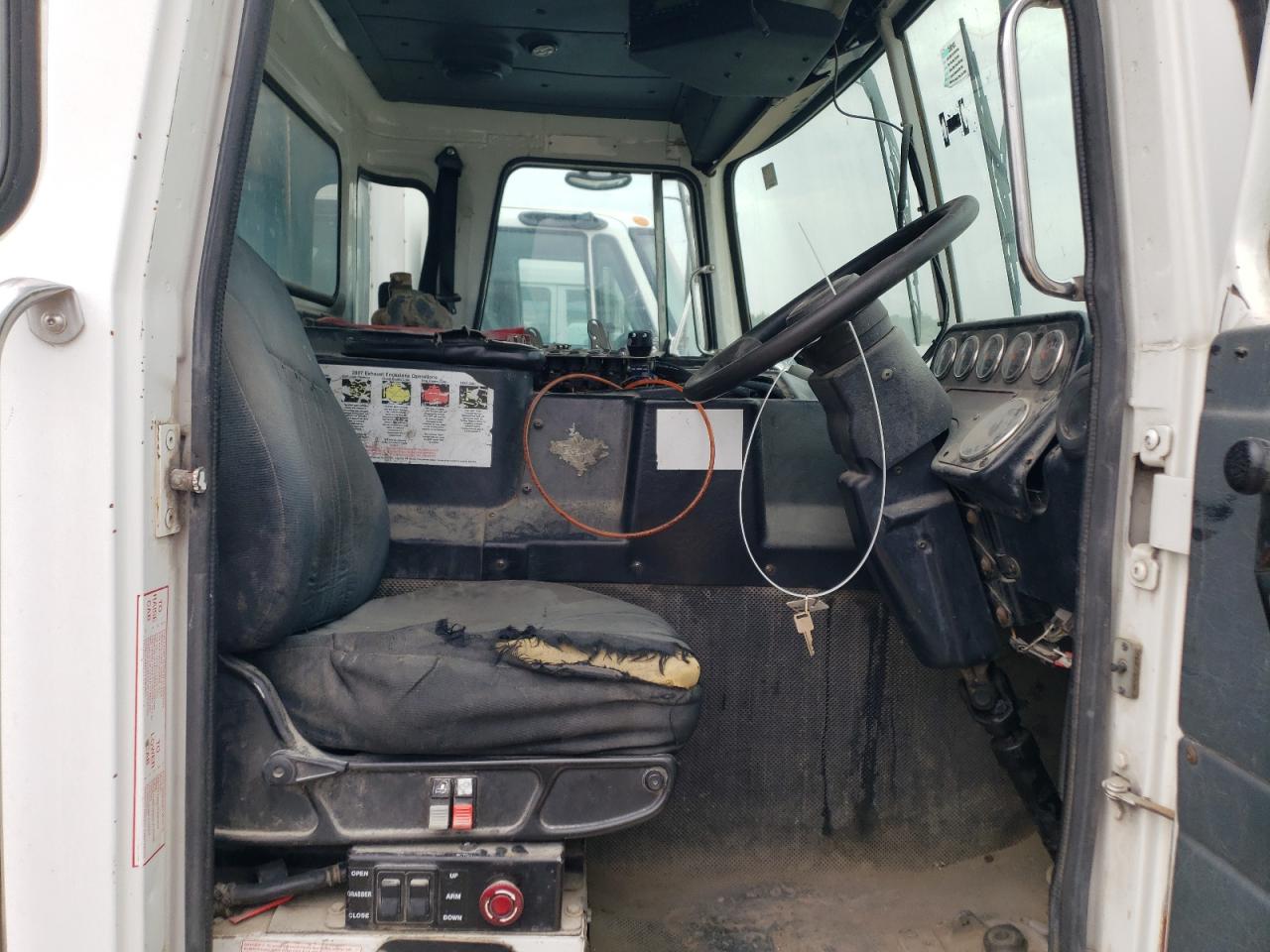 2011 AUTOCAR All models VIN 5VCACRKFXBH211747 photo 5