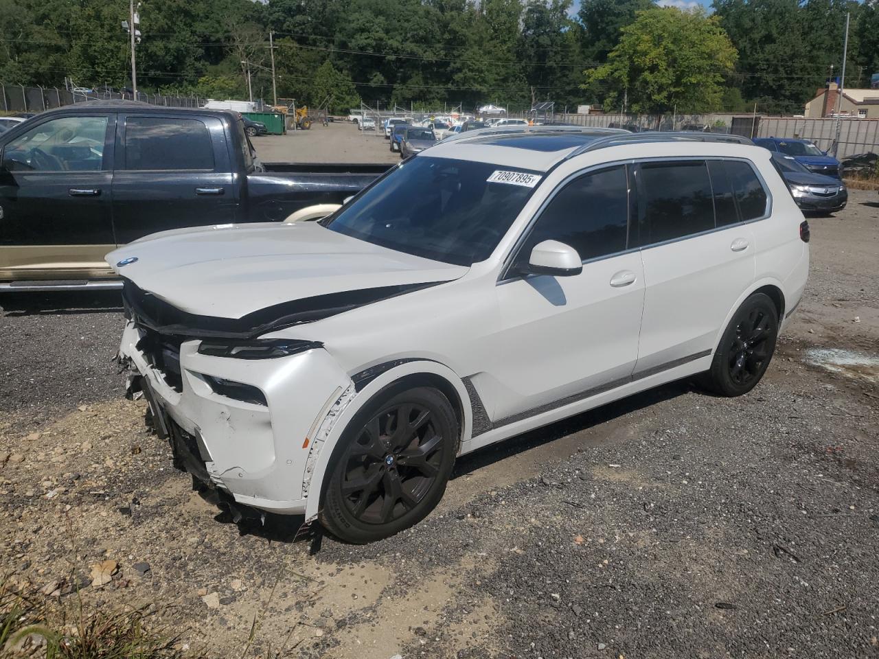 2023 BMW X7 VIN 5UX23EM01P9P25098 photo 1