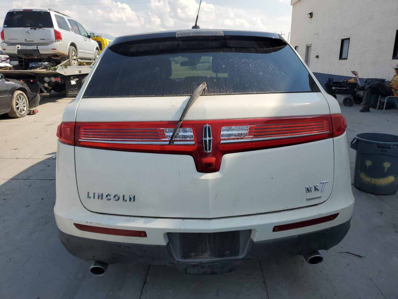 2012 Lincoln Mkt VIN 2LMHJ5AT9CBL53684 photo 6