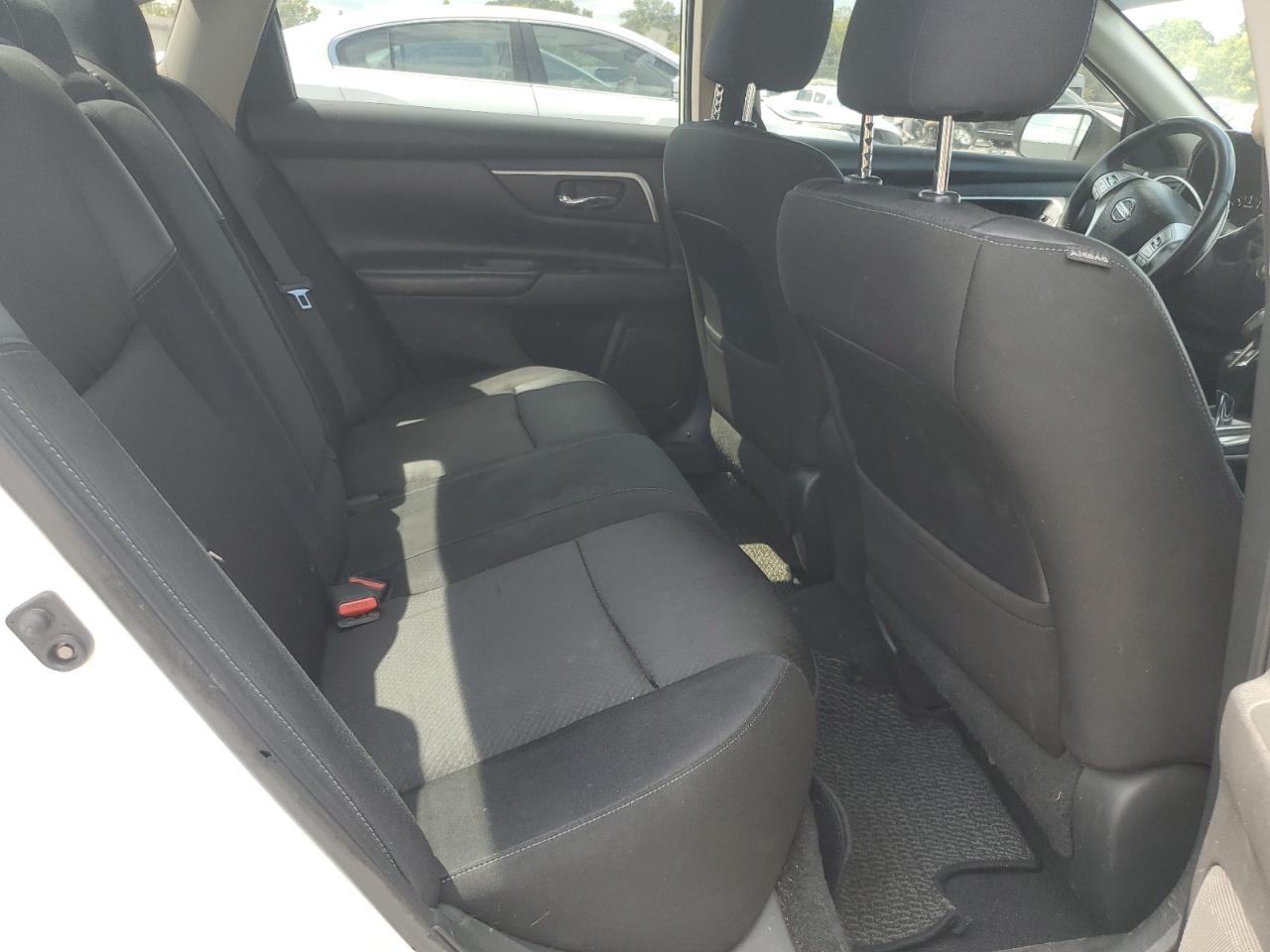 2017 Nissan Altima VIN 1N4AL3AP1HN349553 photo 10