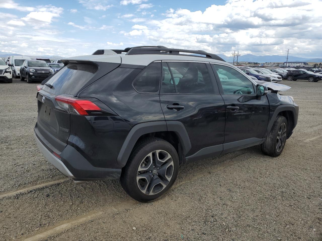 2019 Toyota Rav4 VIN 2T3J1RFV2KC027791 photo 3