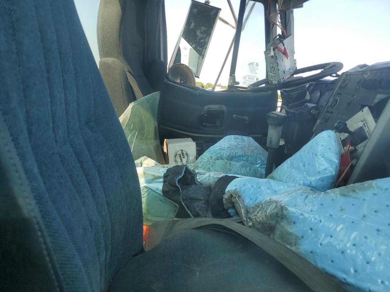 1997 MACK All models VIN 1M1AA13Y8VW073923 photo 5