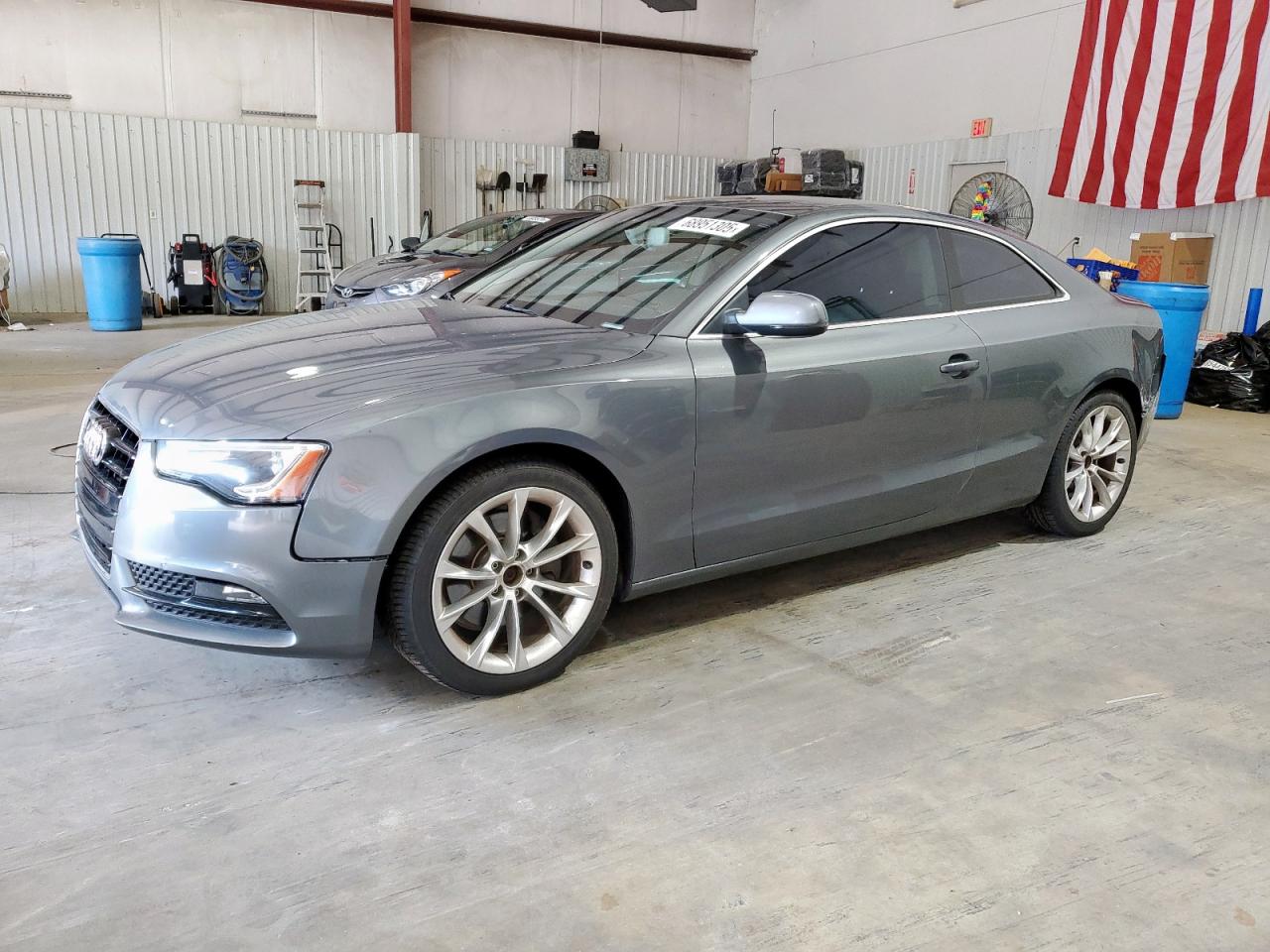2013 Audi A5 VIN WAULFAFR9DA000566 photo 1