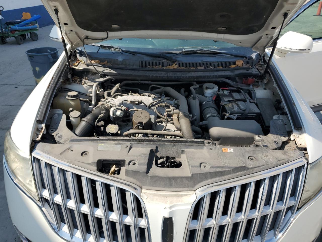 2012 Lincoln Mkt VIN 2LMHJ5AT9CBL53684 photo 11