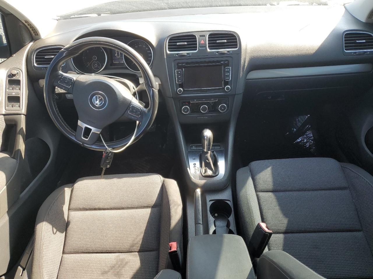 2013 Volkswagen Golf VIN WVWDM7AJXDW091710 photo 8