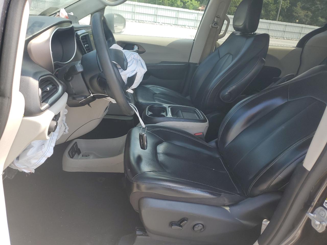 2020 Chrysler Minivan VIN 2C4RC1DG3LR176174 photo 7