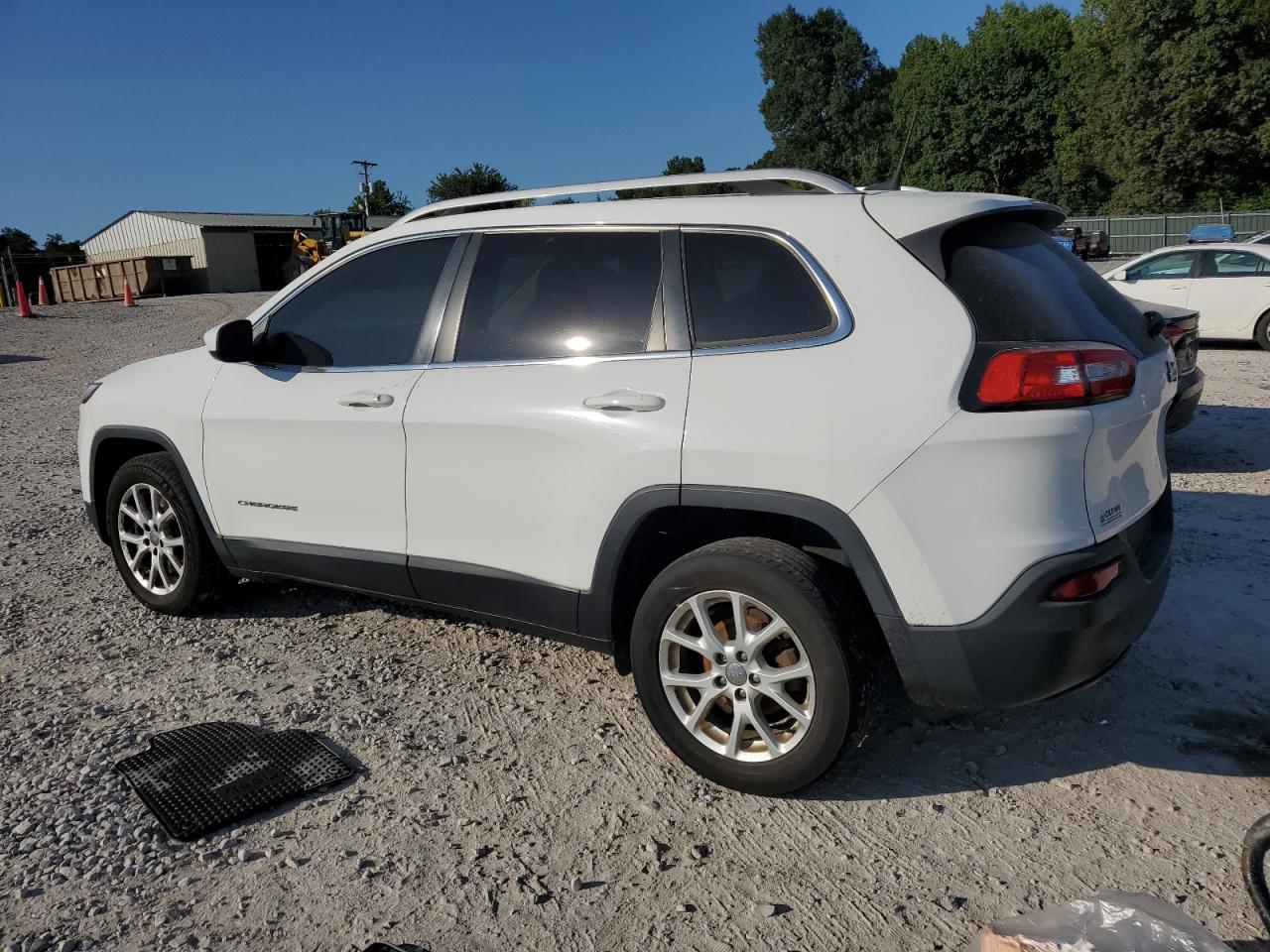 2018 JEEP Grand cher VIN 1C4PJLCB6JD574185 photo 2