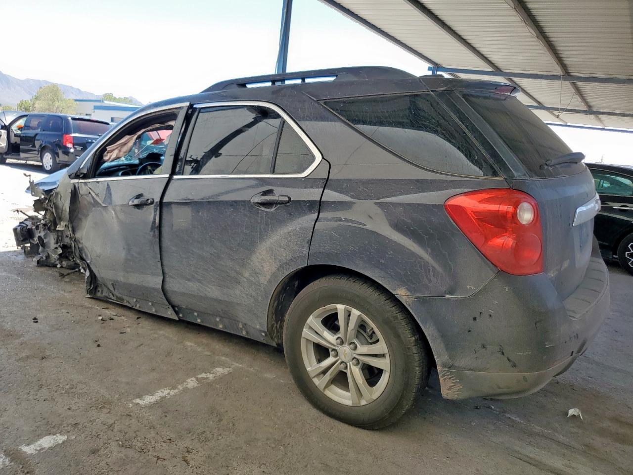 2015 Chevrolet Equinox VIN 2GNALBEK6F6282895 photo 2