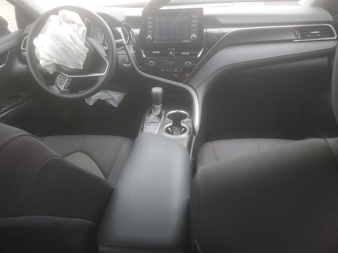 2022 Toyota Camry VIN 4T1R11AKXNU668927 photo 8