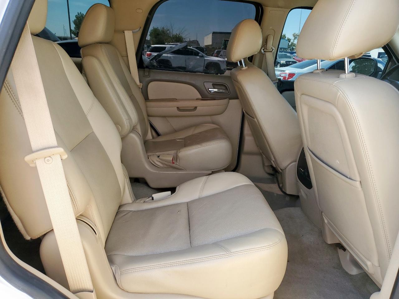 2013 Chevrolet Tahoe VIN 1GNSKCE02DR294992 photo 11