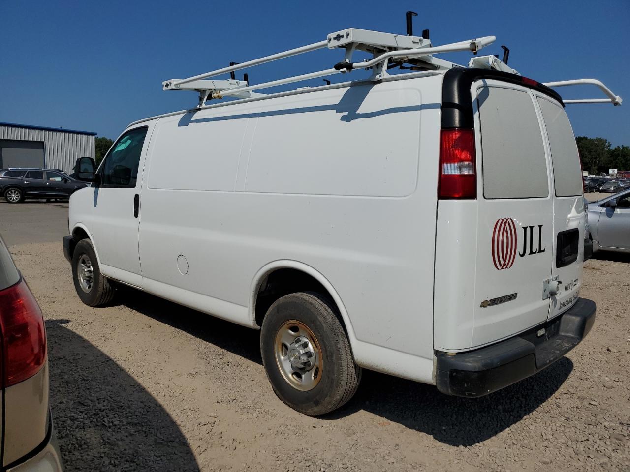 2021 CHEV Express VIN 1GCWGAFP0M1150299 photo 2