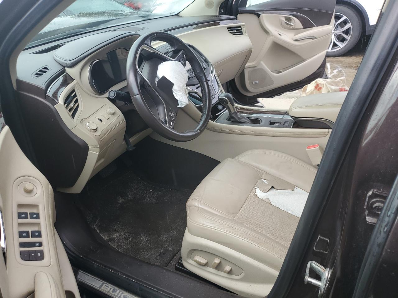 2016 Buick Lacrosse VIN 1G4GF5G32GF255472 photo 7