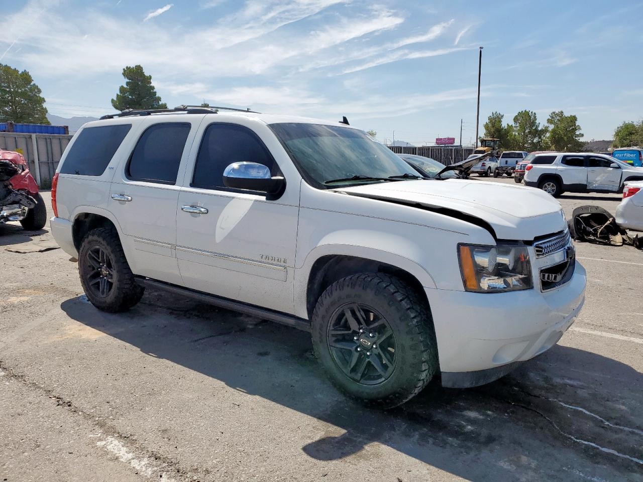 2013 Chevrolet Tahoe VIN 1GNSKCE02DR294992 photo 4