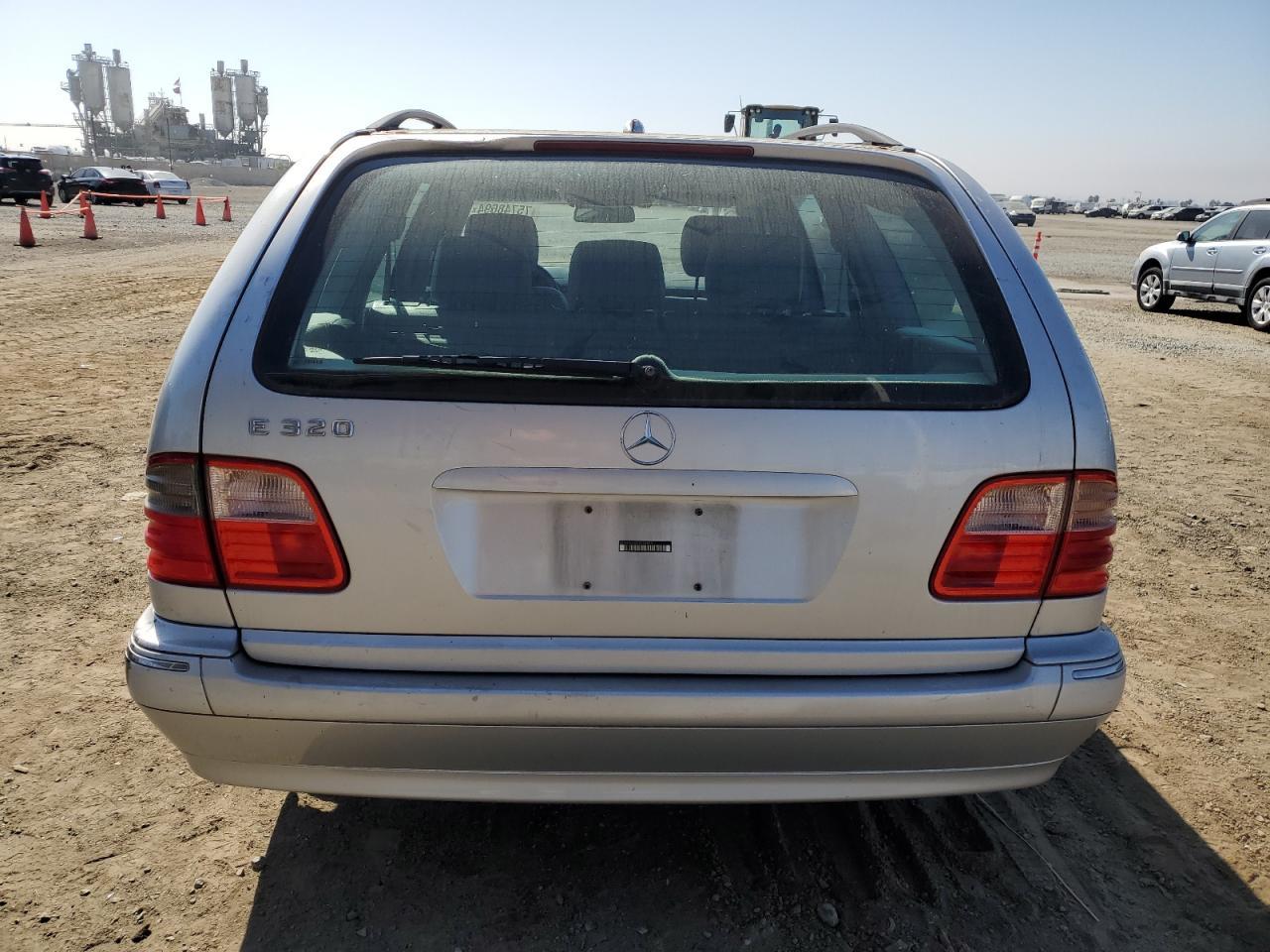 2001 Mercedes-Benz E-class VIN WDBJH65J01B276815 photo 6