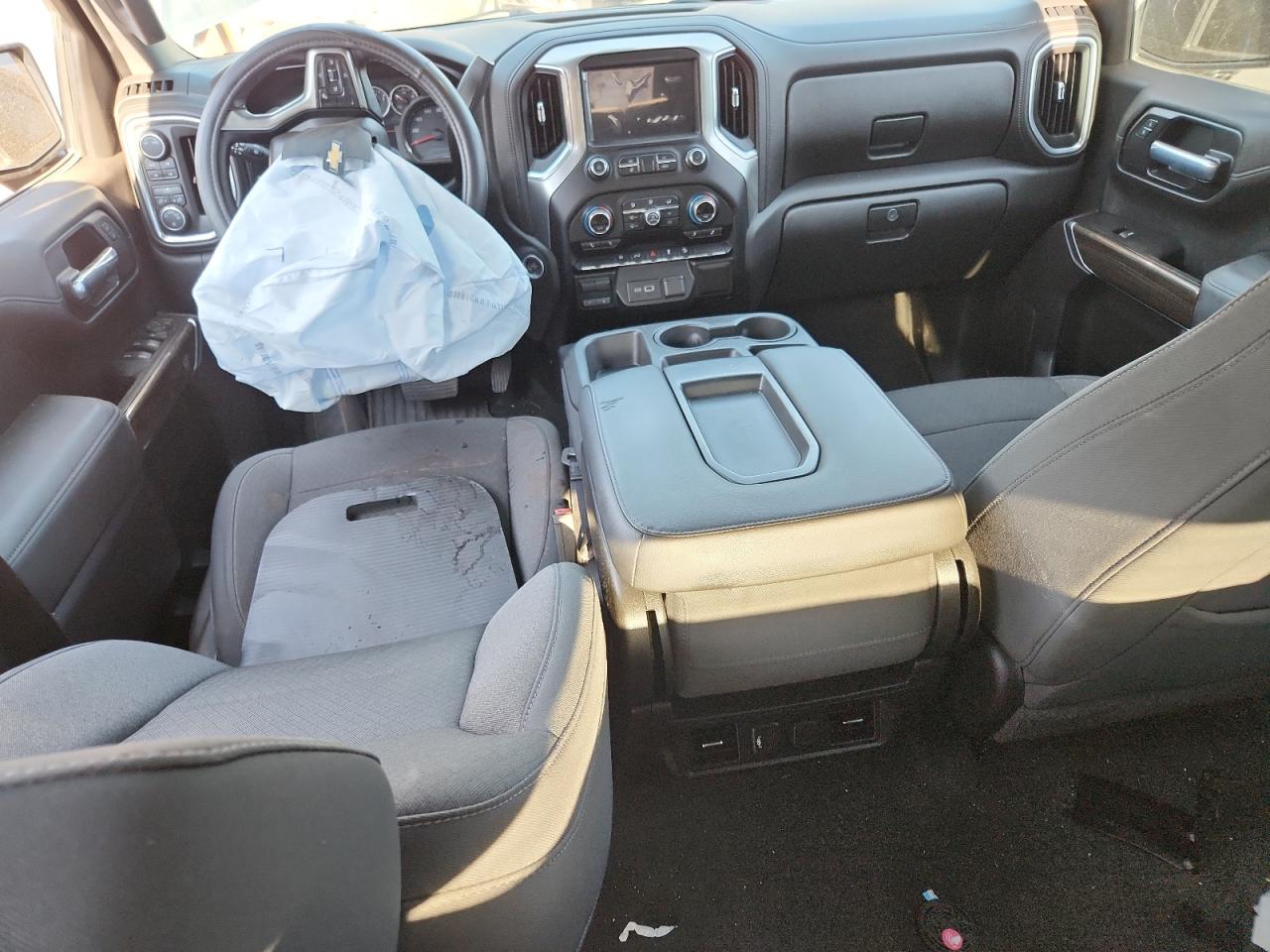 2020 Chev Silverado VIN 3GCUYDED4LG331550 photo 8