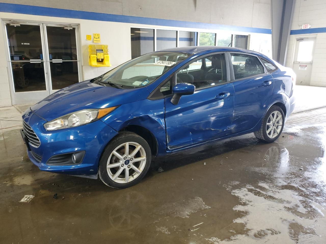 2018 Ford Fiesta VIN 3FADP4BJXJM124422 photo 1