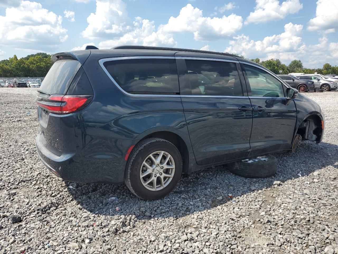 2022 Chrysler Pacifica VIN 2C4RC1BG4NR194138 photo 3