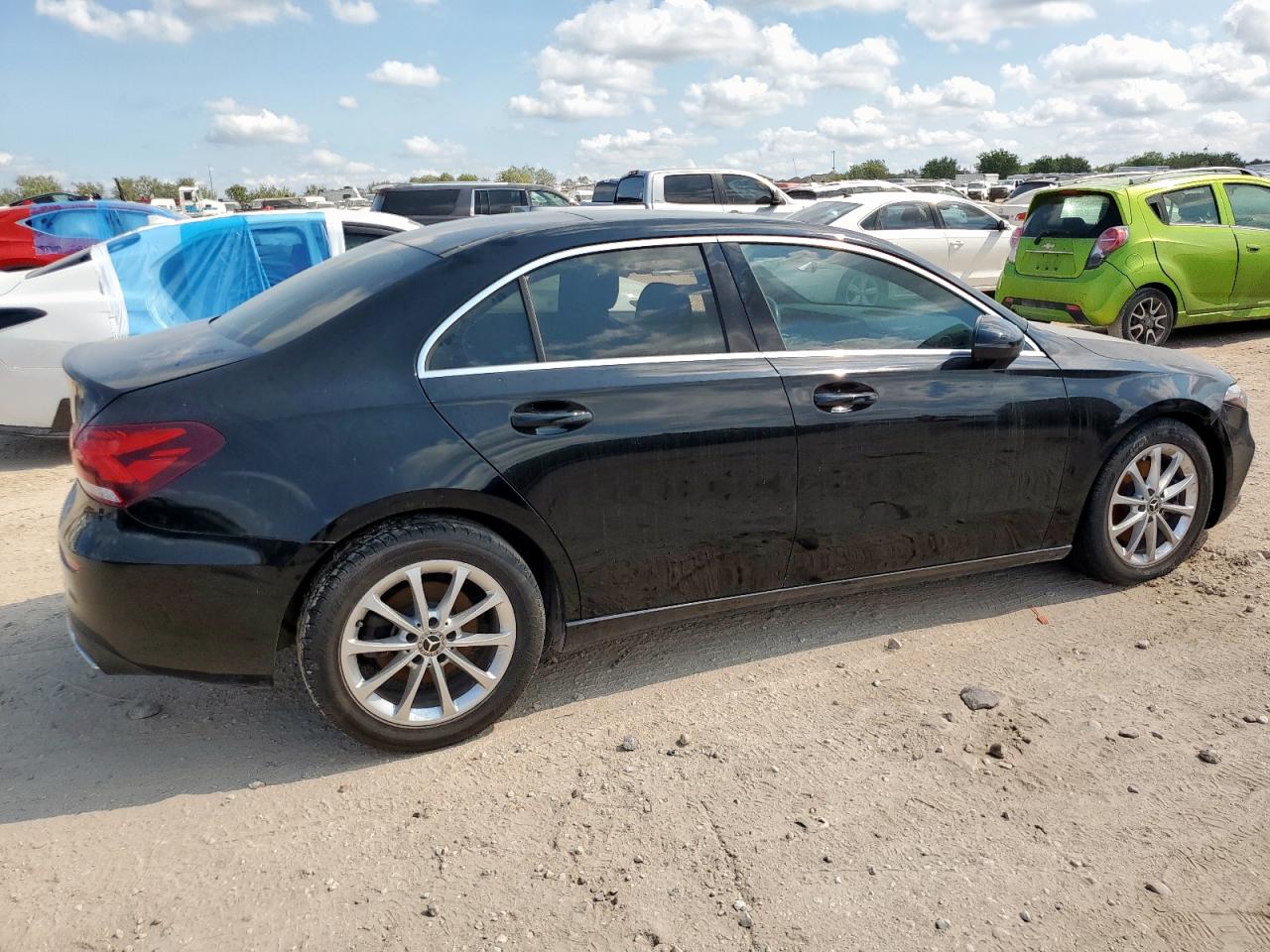 2019 Mercedes-Benz A-class VIN WDD3G4EB5KW035939 photo 3