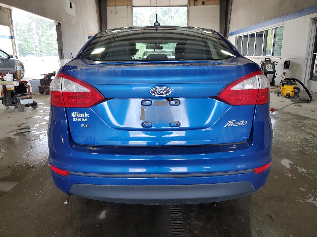 2018 Ford Fiesta VIN 3FADP4BJXJM124422 photo 6