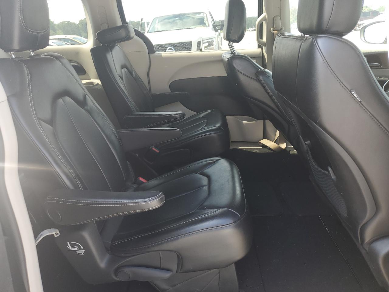 2020 Chrysler Minivan VIN 2C4RC1DG3LR176174 photo 11