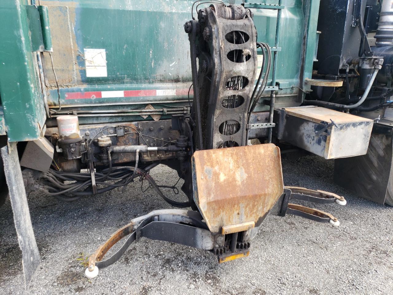 2002 PETERBILT All models VIN 1NPZLD9X02D713751 photo 6
