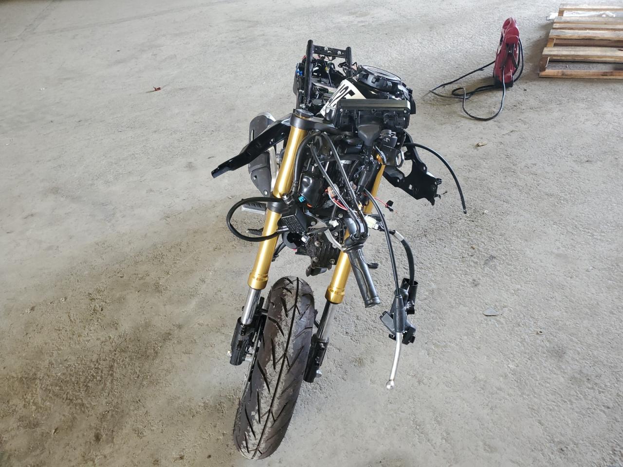2025 Honda Grom VIN MLHJC9253S5301244 photo 2