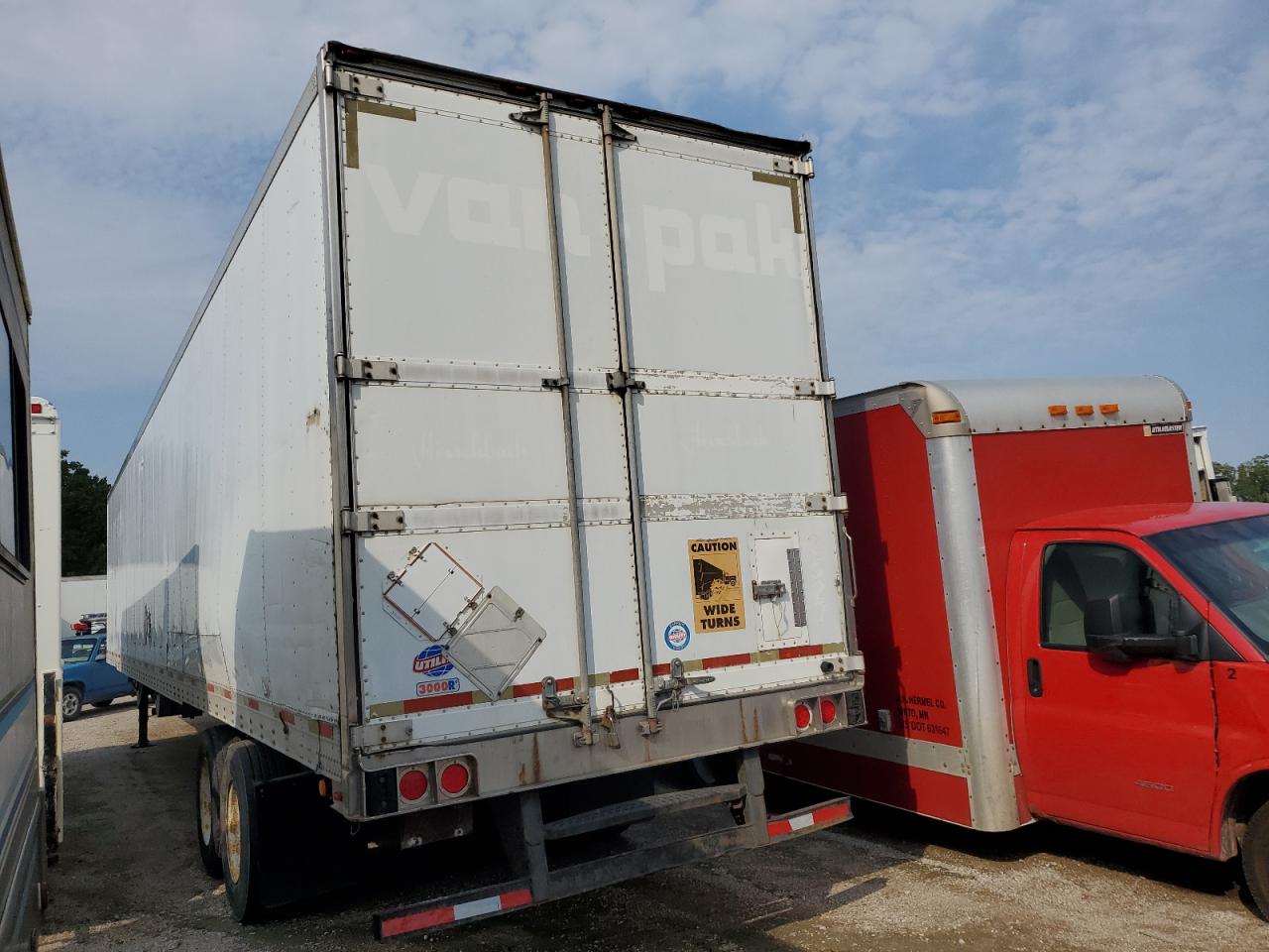 2006 UTILITY All models VIN 1UYVS25306M684307 photo 3