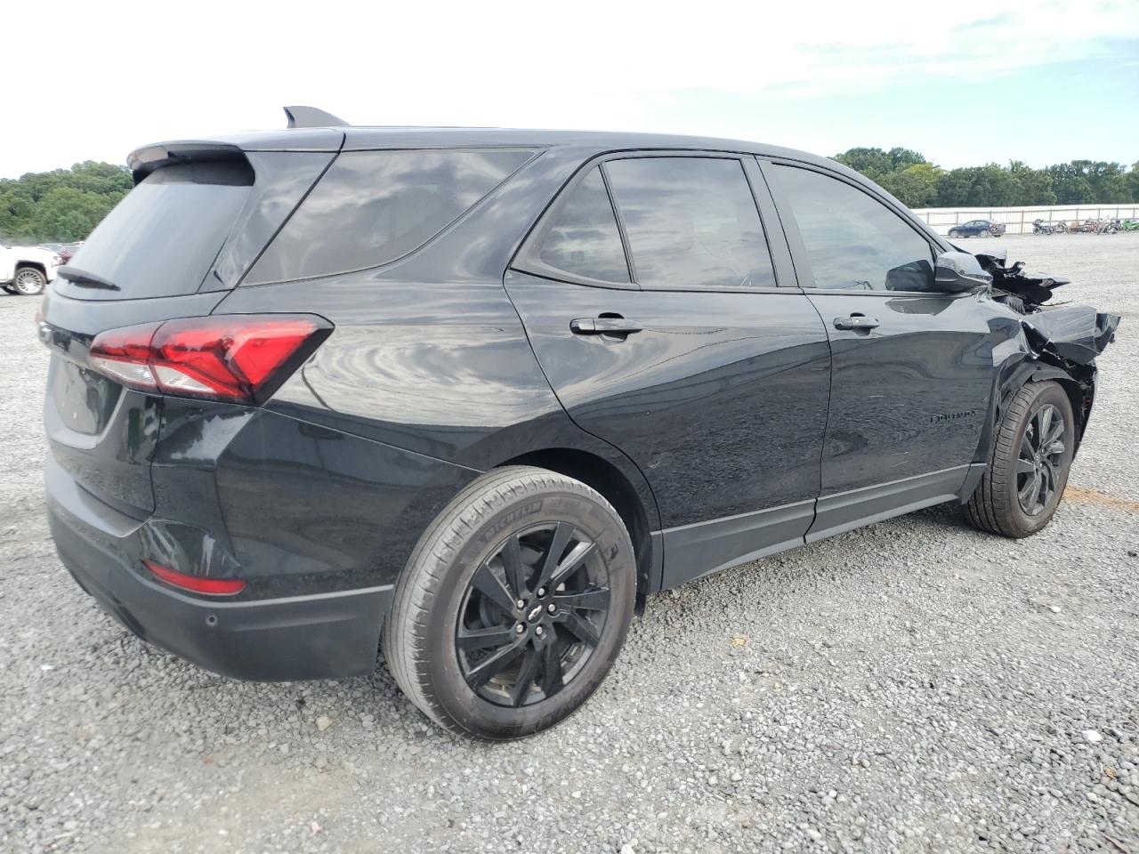 2024 Chevrolet Equinox VIN 3GNAXHEG6RL355363 photo 3