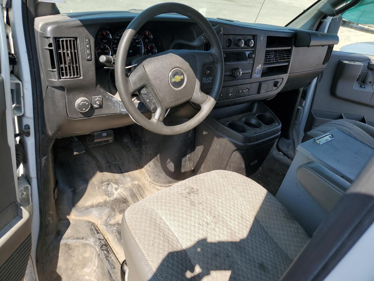 2021 CHEV Express VIN 1GCWGAFP0M1150299 photo 8