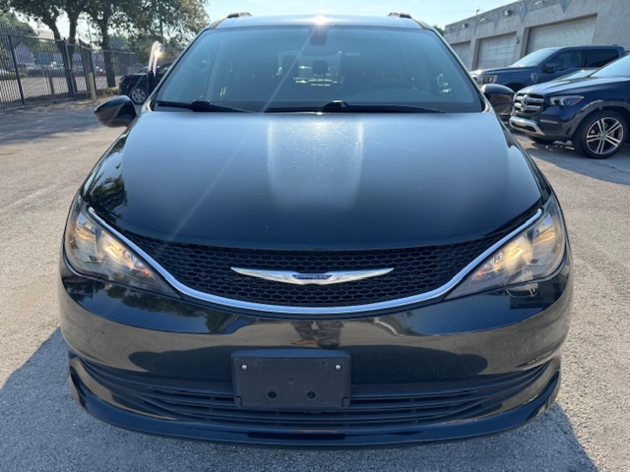 2020 Chrysler Minivan VIN 2C4RC1DG7LR163251 photo 5