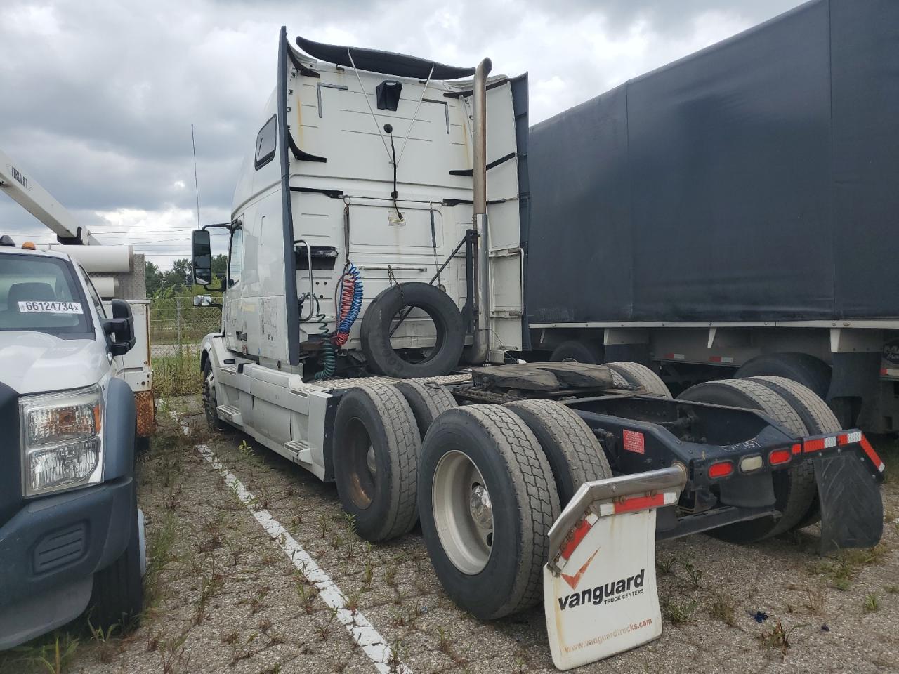 2012 Volvo Vn VIN 4V4NC9EH6CN547740 photo 3