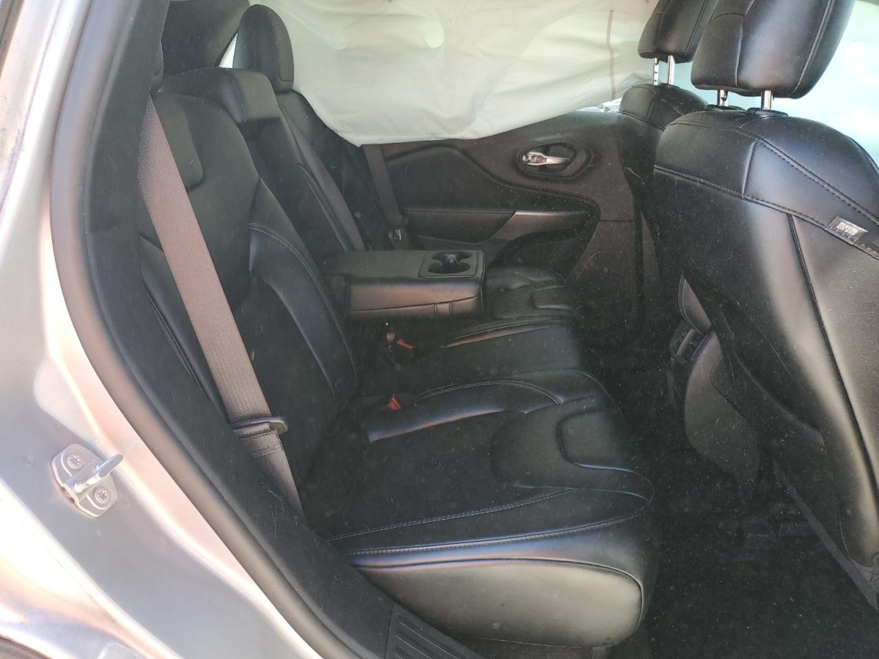 2019 Jeep Grand cher VIN 1C4PJLLB2KD318644 photo 11