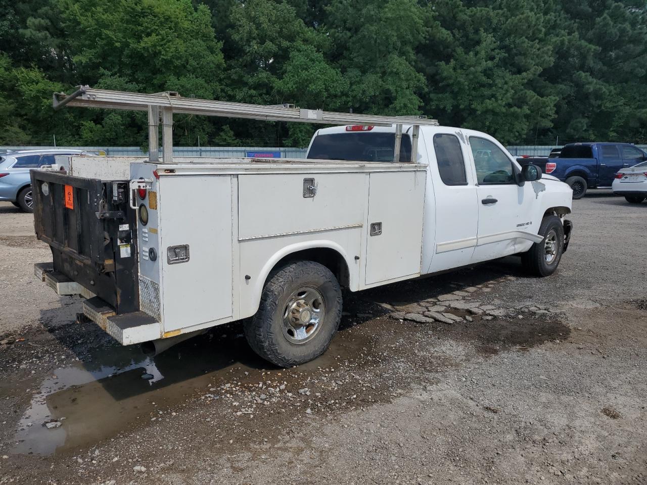 2009 Chev All models VIN 1GBHC59659E153752 photo 3