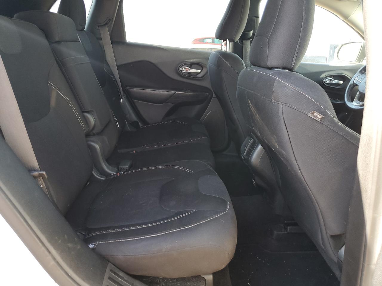 2015 Jeep Grand cher VIN 1C4PJMCB7FW633150 photo 11
